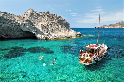 Small Group Kaiki Cruise & Greek Gastronomy Experience