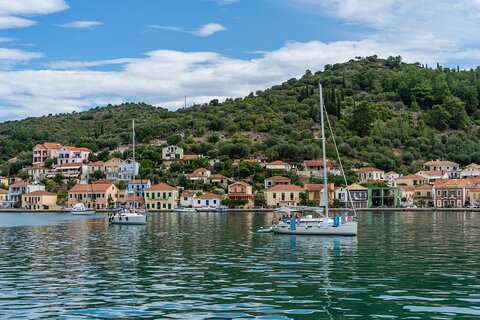 Magical Ithaca Island Bus and Cruise Tour from Kefalonia